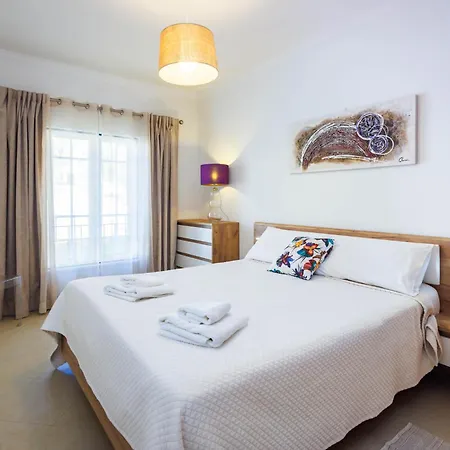 Daire Portuguese Cliffside